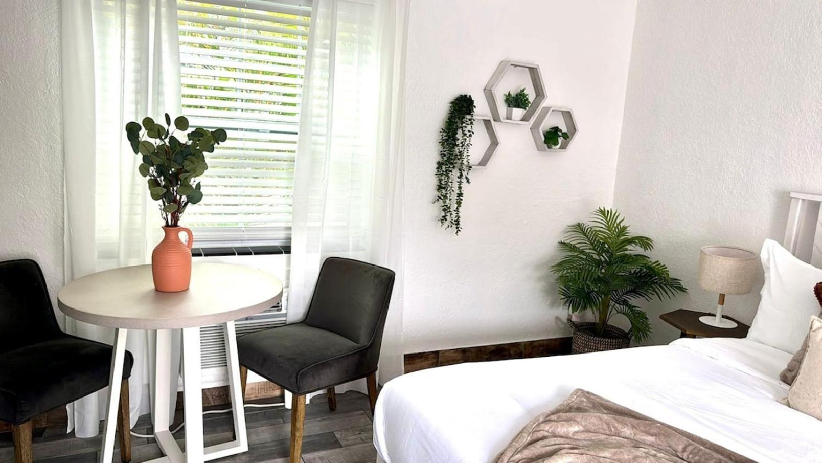 1K Bed Studio Apt With Shared Pool 06 Клиъруотър Екстериор снимка